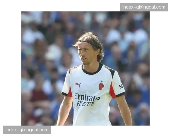 老将莫德里奇替补登场，完成西甲第400次出场